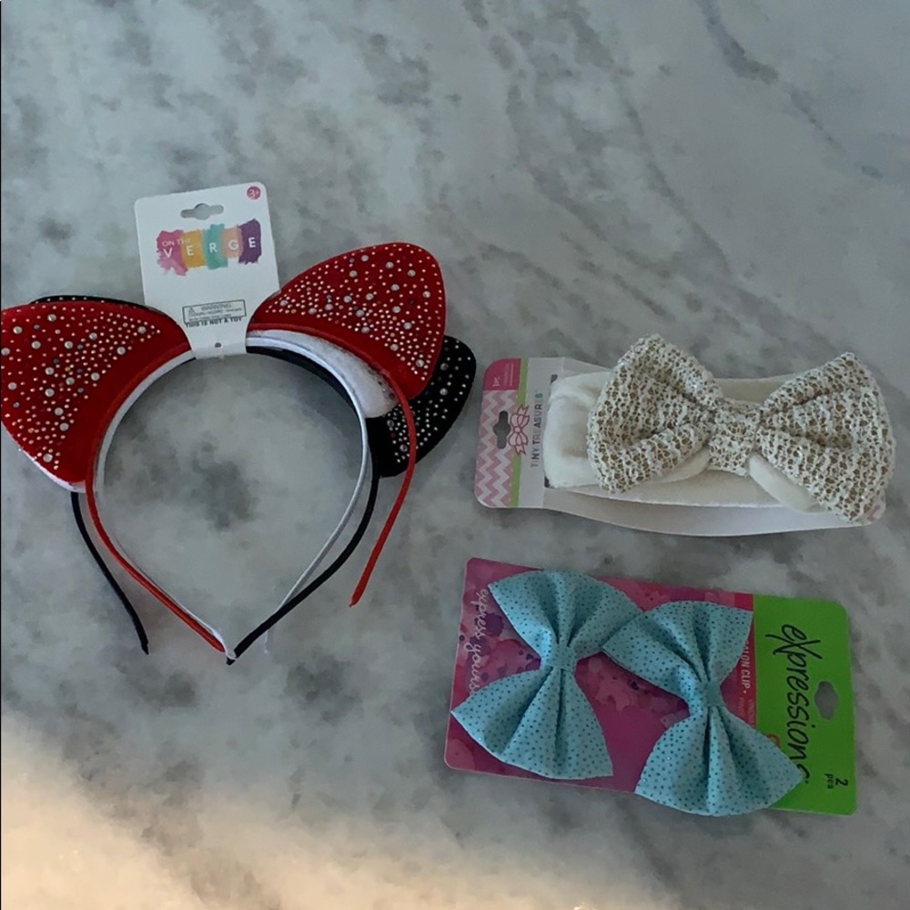 Girl hair accessories NWT